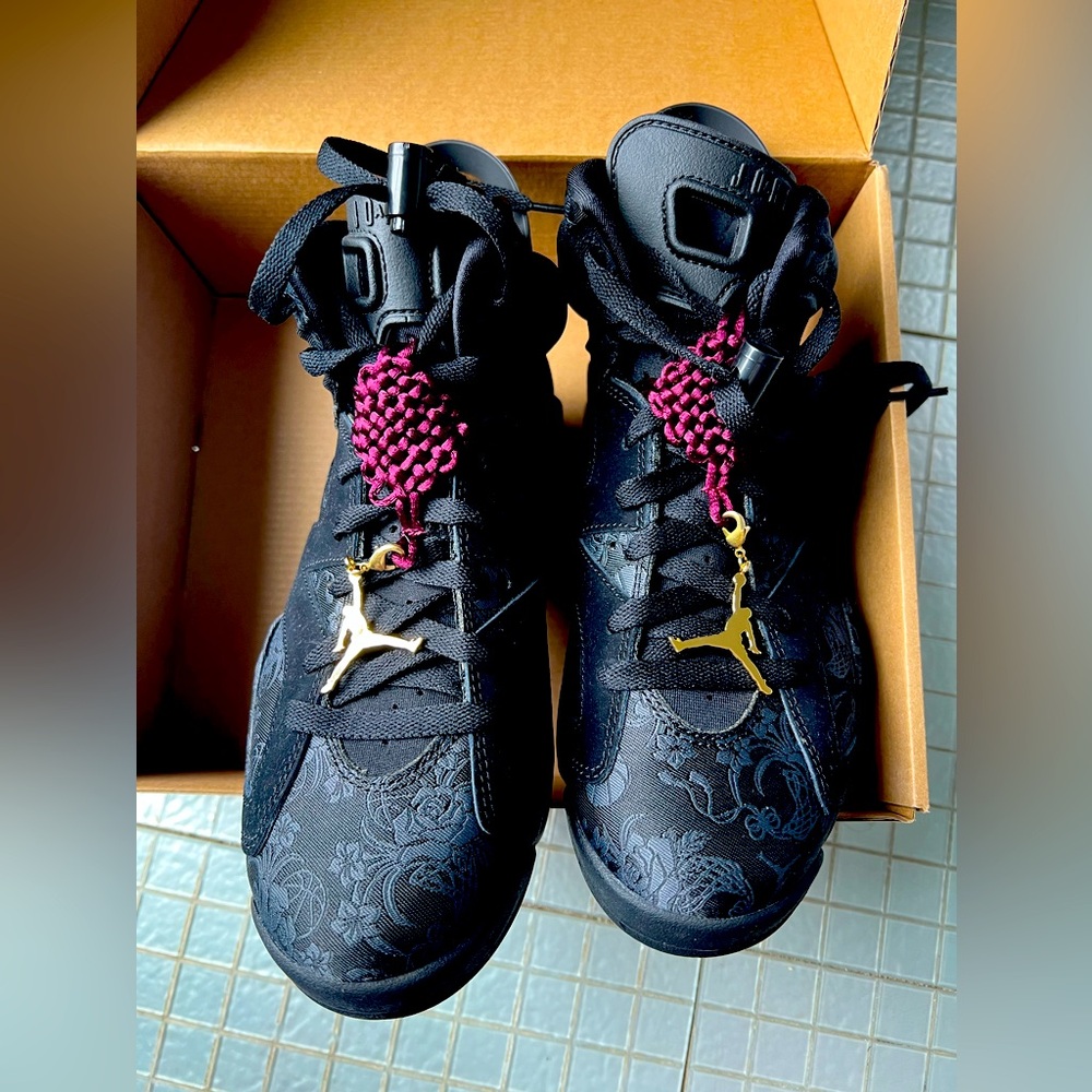 Women’s Nike Air Jordan 6 Retro Singles Day size W8.5 M6.5